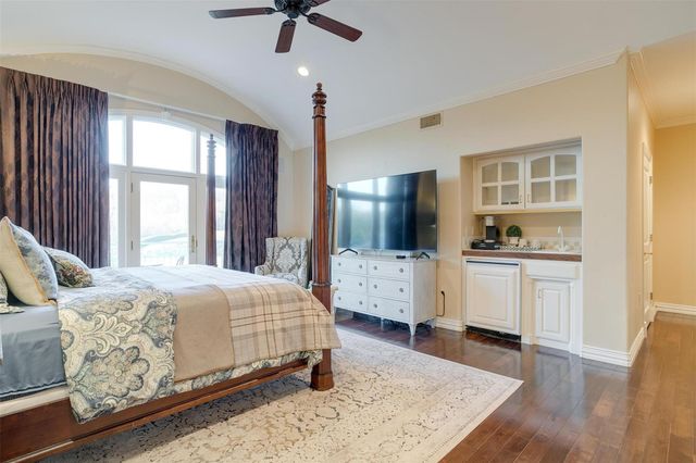 6805 Laurel Valley Drive, Fort Worth, TX 76132
