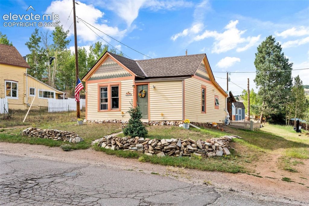 331 E Golden Avenue, Cripple Creek, CO 80813 — photo 2