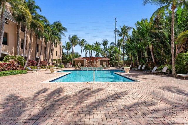 616 Clearwater Park Road 1103, West Palm Beach, FL 33401