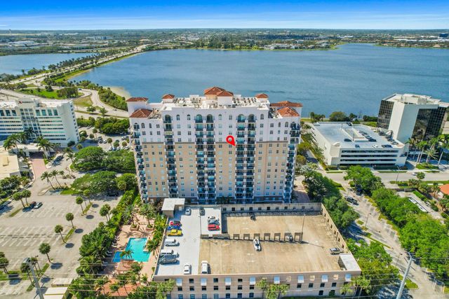 616 Clearwater Park Road 1103, West Palm Beach, FL 33401