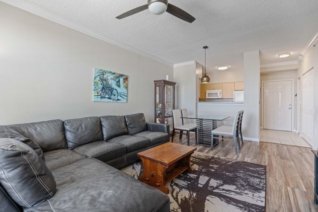 616 Clearwater Park Road 1103, West Palm Beach, FL 33401