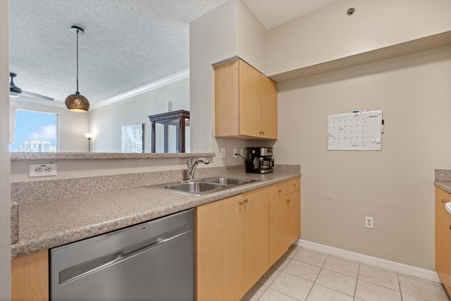 616 Clearwater Park Road 1103, West Palm Beach, FL 33401