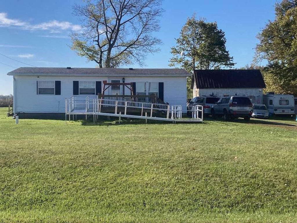 7208 County Road N-30, Montpelier, OH 43543