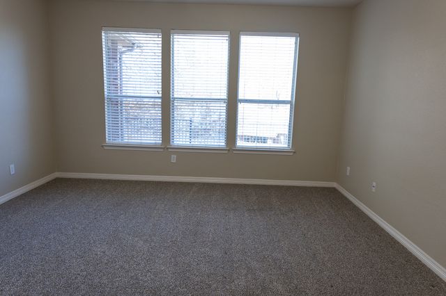 2222 Creek Side Drive, Weatherford, TX 76087