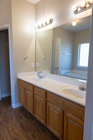 2222 Creek Side Drive, Weatherford, TX 76087