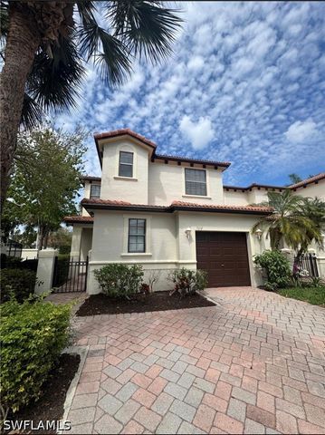 7614 Bristol CIR, Naples, FL 34120