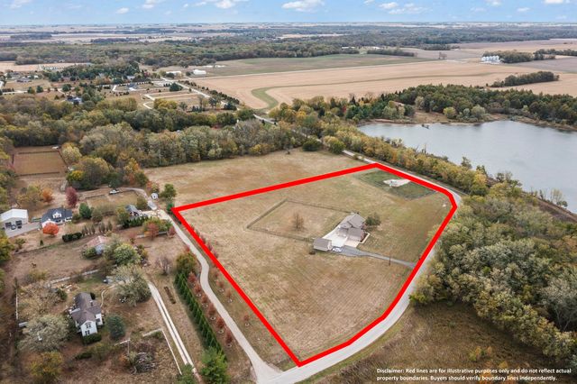 302 County Road 2650 N, Mahomet, IL 61853