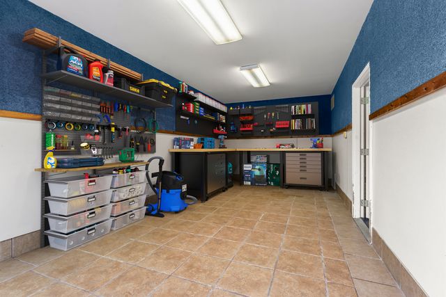 302 County Road 2650 N, Mahomet, IL 61853