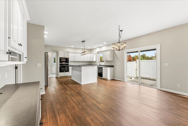 302 County Road 2650 N, Mahomet, IL 61853