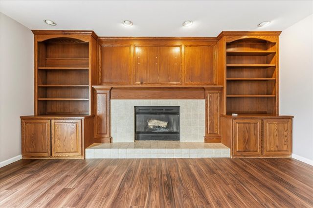 302 County Road 2650 N, Mahomet, IL 61853