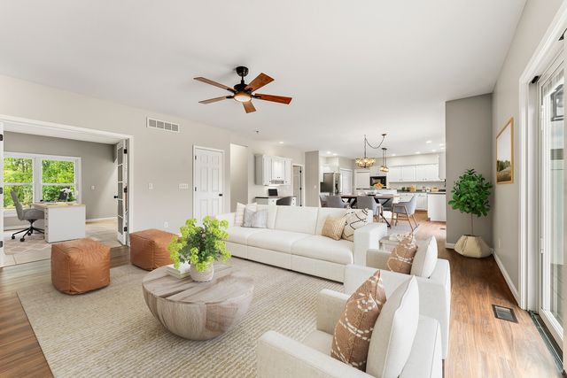 302 County Road 2650 N, Mahomet, IL 61853