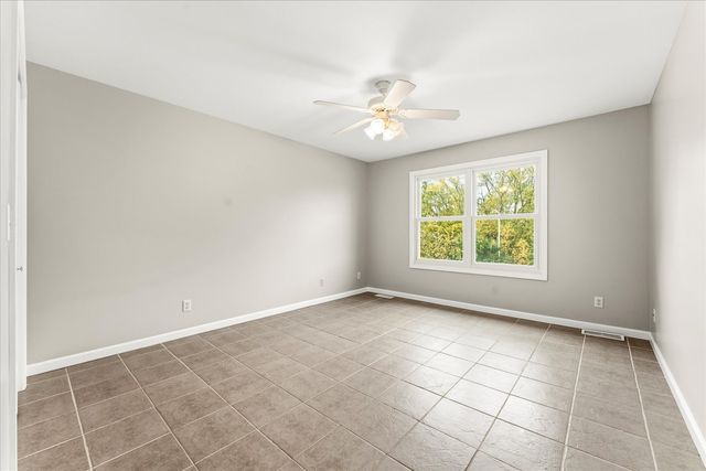 302 County Road 2650 N, Mahomet, IL 61853