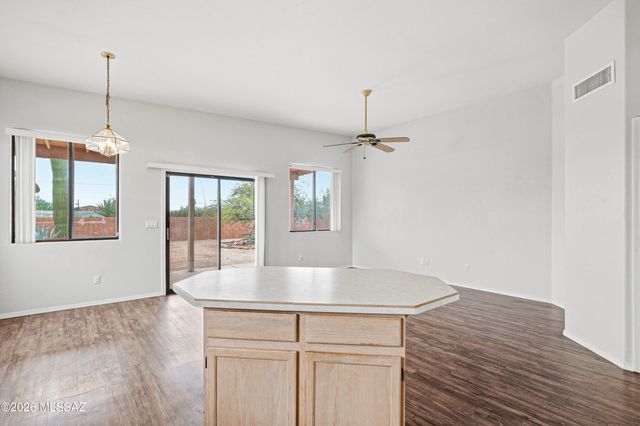 1342 W Hopbush Way, Tucson, AZ 85704
