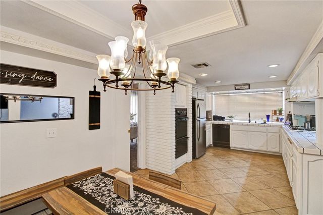 16410 Wintun, Apple Valley, CA 92307