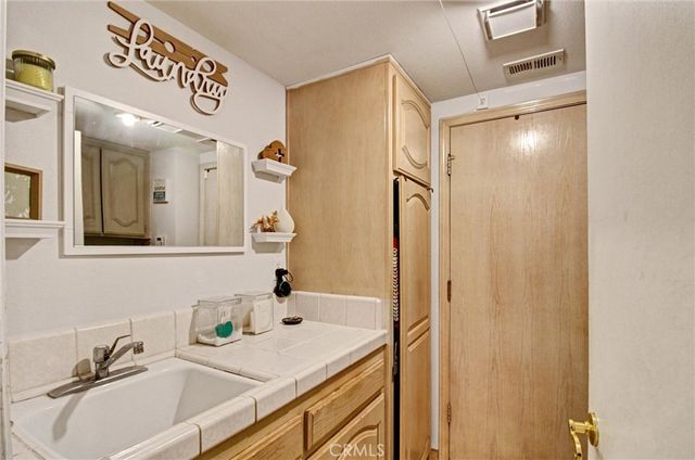 16410 Wintun, Apple Valley, CA 92307