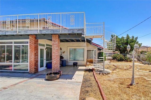 16410 Wintun, Apple Valley, CA 92307