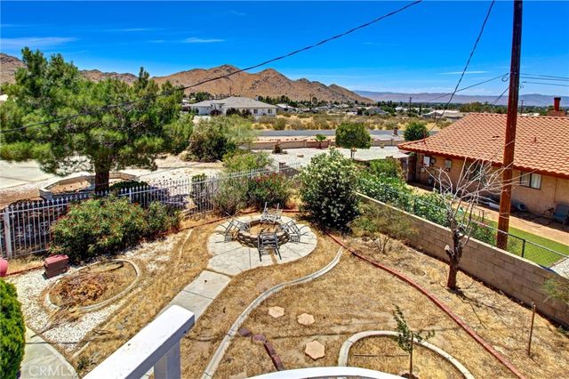 16410 Wintun, Apple Valley, CA 92307