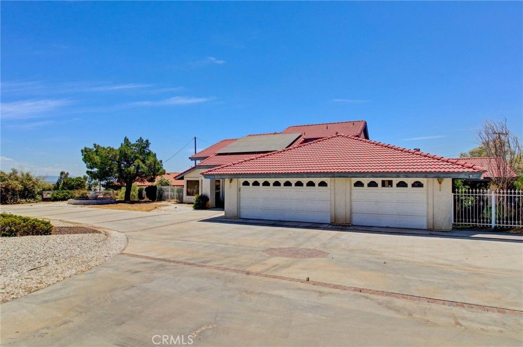 16410 Wintun, Apple Valley, CA 92307