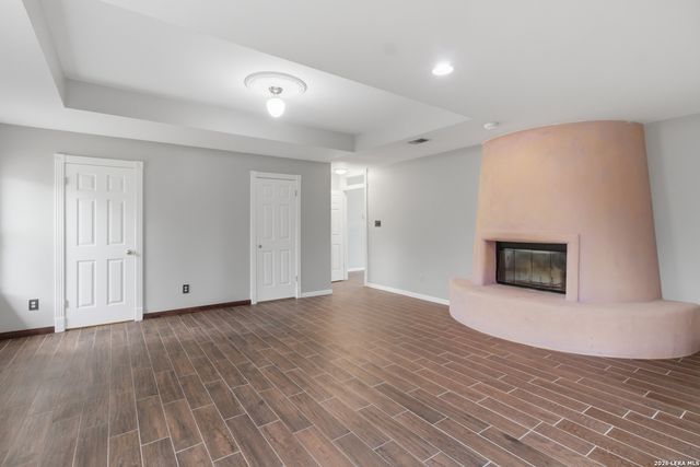 292 Phillip Dr, Pipe Creek, TX 78063