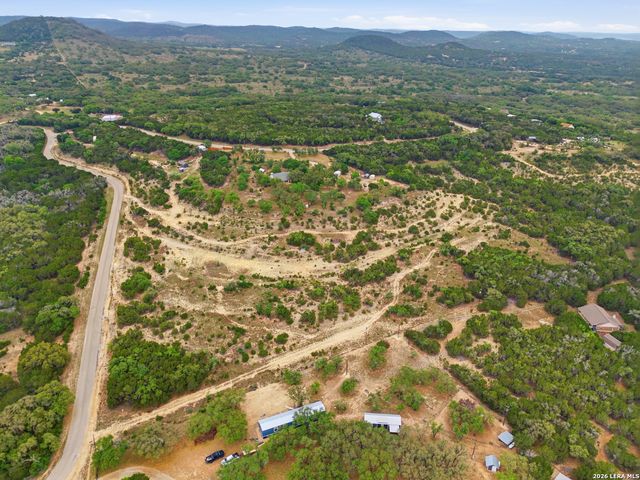 292 Phillip Dr, Pipe Creek, TX 78063