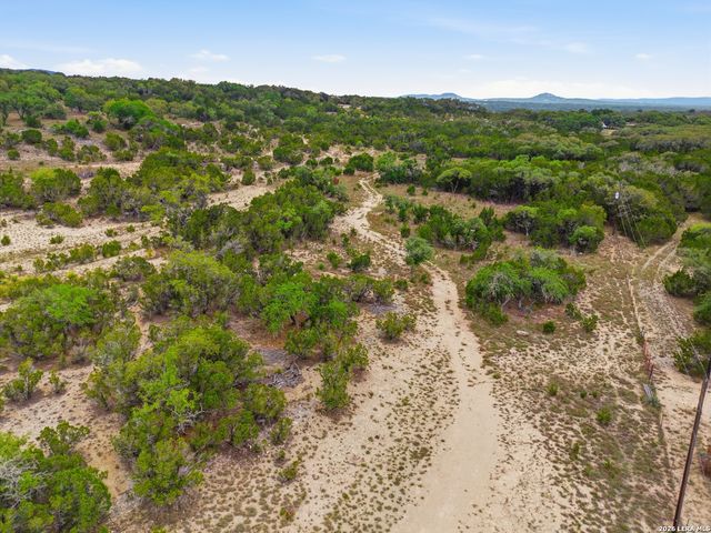292 Phillip Dr, Pipe Creek, TX 78063