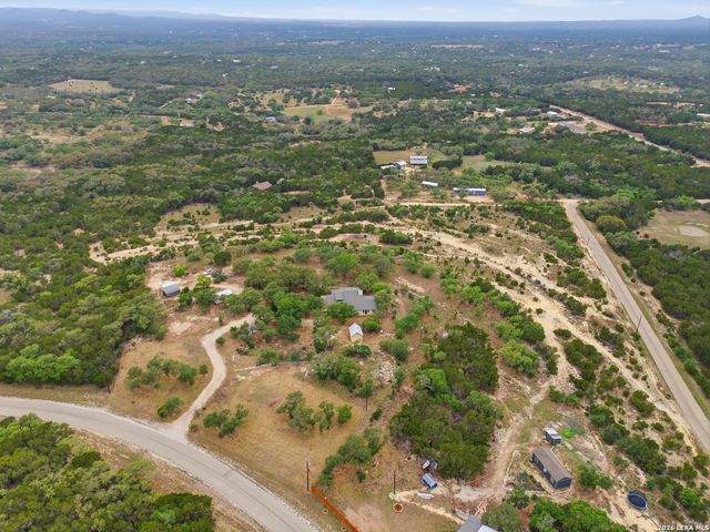 292 Phillip Dr, Pipe Creek, TX 78063