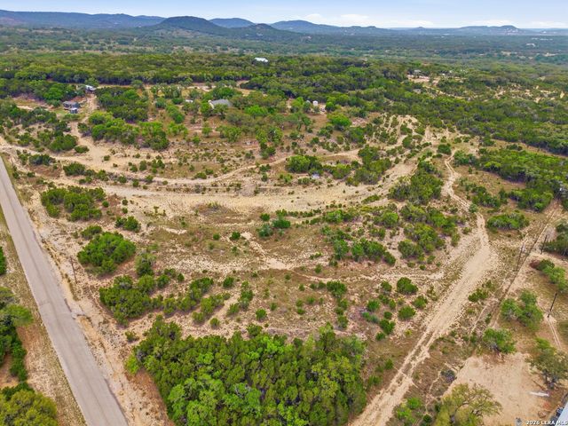 292 Phillip Dr, Pipe Creek, TX 78063