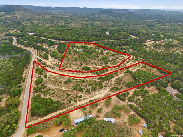 292 Phillip Dr, Pipe Creek, TX 78063