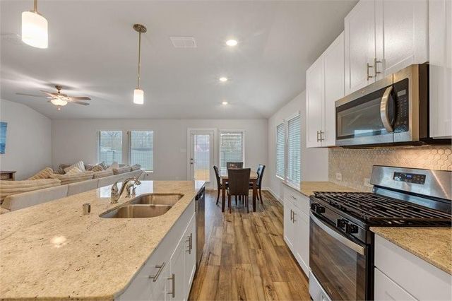 2643 Homestead Ranch Lane, Crosby, TX 77532