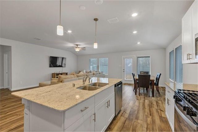 2643 Homestead Ranch Lane, Crosby, TX 77532