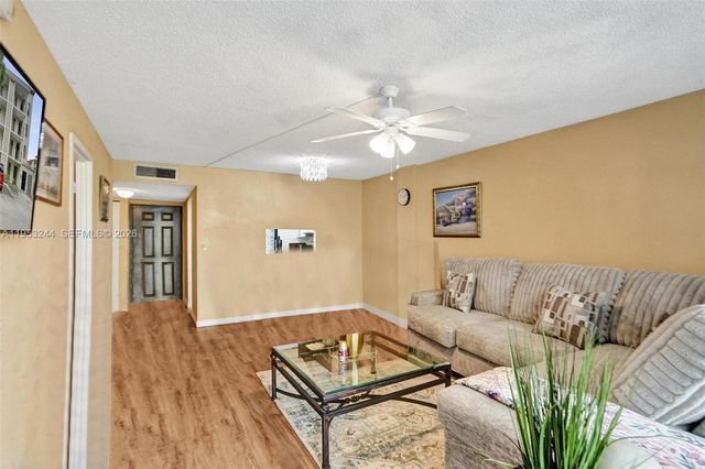 2999 NW 48th Avenue 245, Lauderdale Lakes, FL 33313