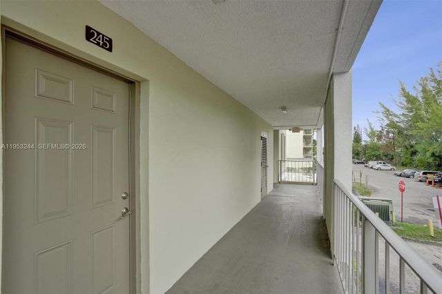 2999 NW 48th Avenue 245, Lauderdale Lakes, FL 33313