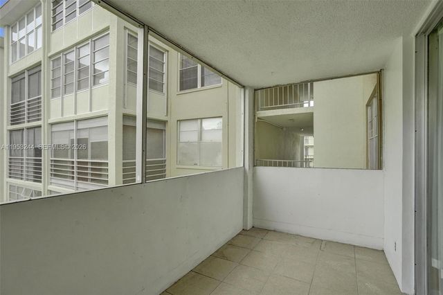 2999 NW 48th Avenue 245, Lauderdale Lakes, FL 33313