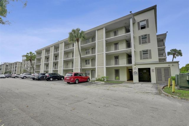2999 NW 48th Avenue 245, Lauderdale Lakes, FL 33313