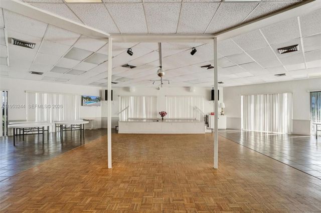 2999 NW 48th Avenue 245, Lauderdale Lakes, FL 33313
