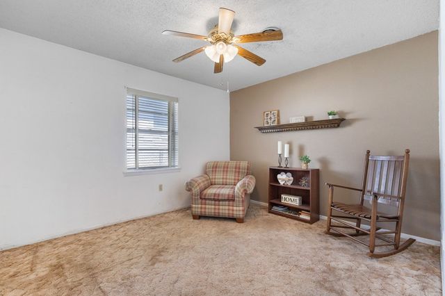 1129 Lake Dr, Kerrville, TX 78028