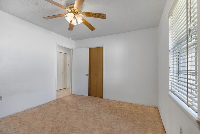 1129 Lake Dr, Kerrville, TX 78028