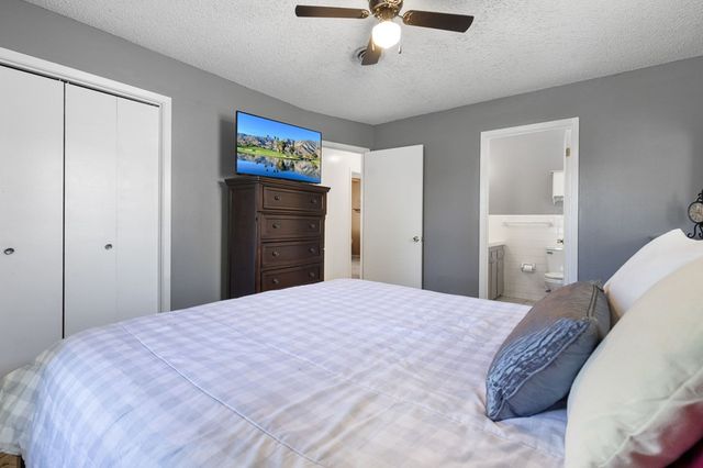 1129 Lake Dr, Kerrville, TX 78028