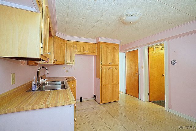 48 7th Avenue, North Tonawanda, NY 14120