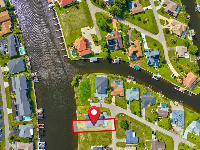 3804 SE 12th Avenue, Cape Coral, FL 33904