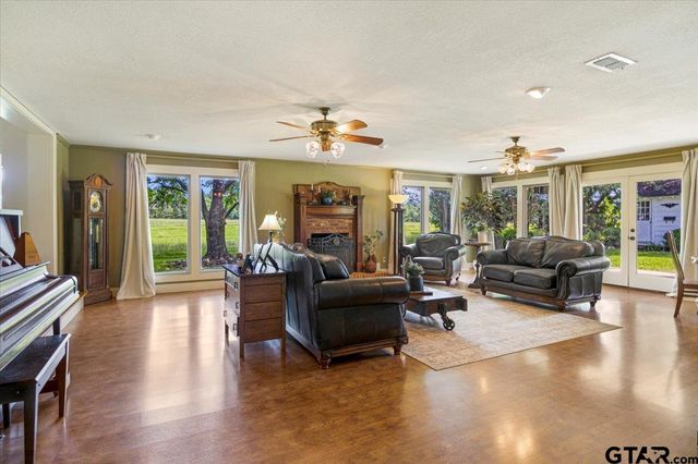 20272 CR 4126, Lindale, TX 75771