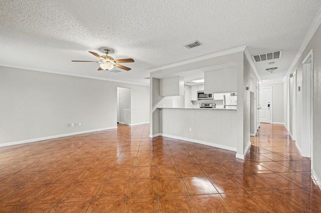 19427 Gagelake Lane, Houston, TX 77084