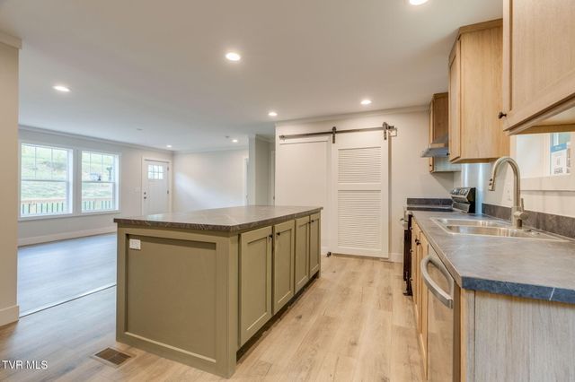 876 Bell Ridge Road, Kingsport, TN 37660