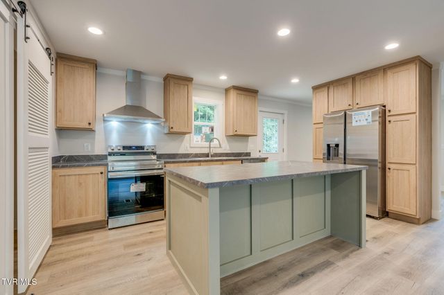 876 Bell Ridge Road, Kingsport, TN 37660