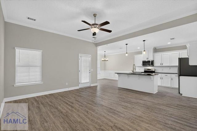 258 Whipple Avenue, Hinesville, GA 31313