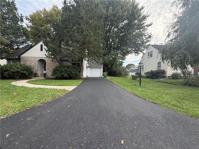 2714 Broad Street, Easton, PA 18045
