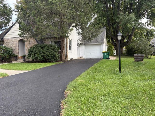 2714 Broad Street, Easton, PA 18045