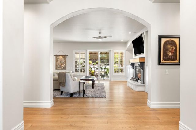 1047 Cambria Way, El Dorado Hills, CA 95762