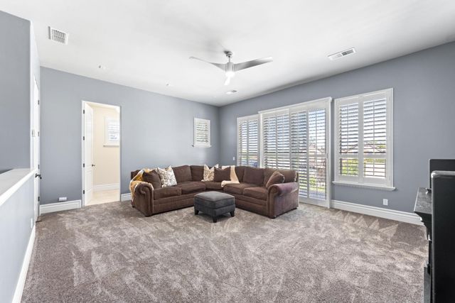 1047 Cambria Way, El Dorado Hills, CA 95762
