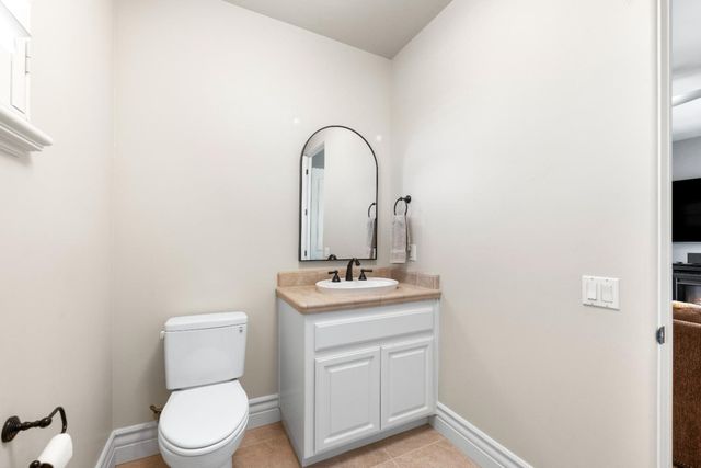 1047 Cambria Way, El Dorado Hills, CA 95762